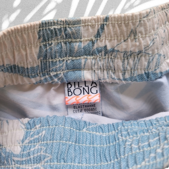 Surf Shorts - Picture 3 of 4